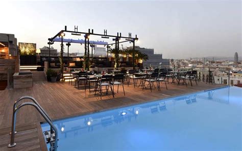 The 6 Best Rooftop Pools At Hotels In Barcelona [2019 Update]