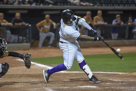 Apr 13, 2021 · he walked yoan moncada to open the second, but then got yermin mercedes to ground out to first. Yermín Mercedes decide a base de jonrones | Licey.com