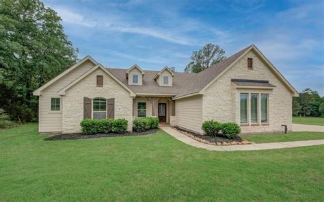 11 Willow Oak Ct Huntsville Tx 77320 ®