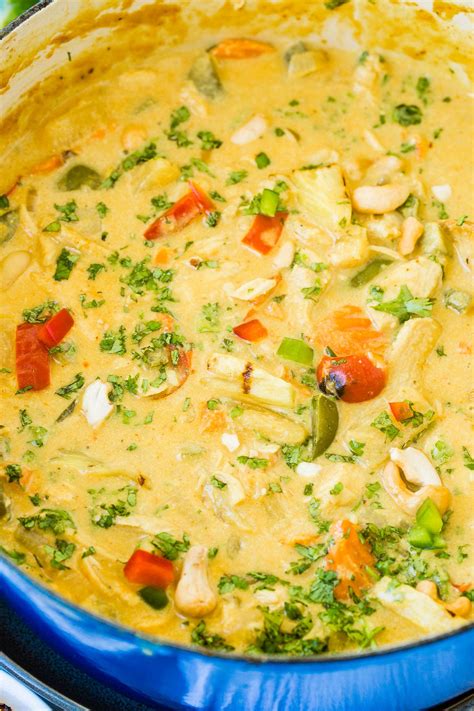 Seriously, it's the best thing i've ever cooked. Creamy Pineapple Coconut Chicken Curry - Oh Sweet Basil