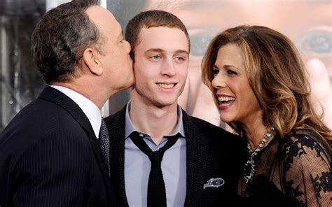Chet Hanks Controversy Is Tom Hanks Son The Reason For The Backlash He S Getting Right Now