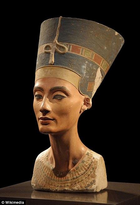 Face Of Queen Nefertiti Brought To Life With 3d Scans Daily Mail Online