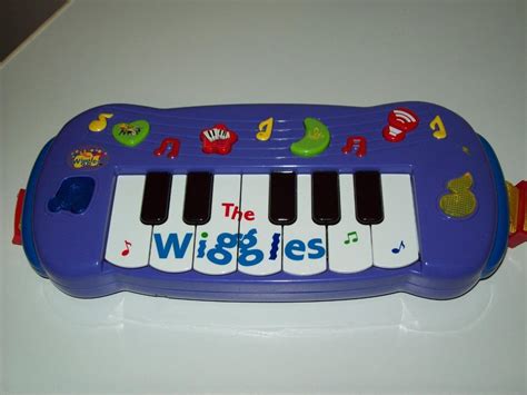 Wiggles Play Along Musical Keyboard Wlights 1794759149