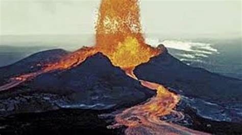 The Worlds Largest Shield Volcano Mauna Loa
