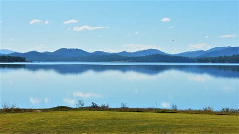 Australia Bay Lake Mountain Queensland Reflection Wallpaper