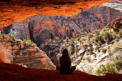 At Canyon Overlook Trail In Zion Np Rhiking