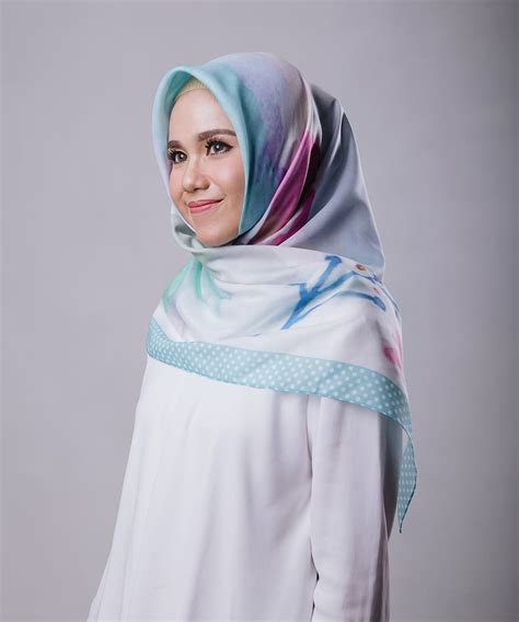 Hijab Muslim Women Beautiful Portrait Girl Gorgeous Indonesian Looking At Camera Studio