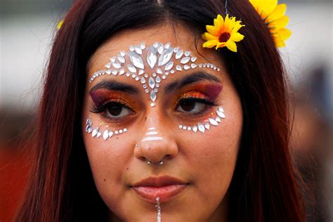 Carnaval Mil Tambores En Fotos Cuerpos Pintados Bailes Y Mucho Color