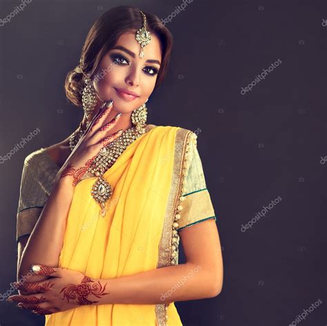 Portrait Of Beautiful Indian Girl — Stock Photo © Sofiazhuravets