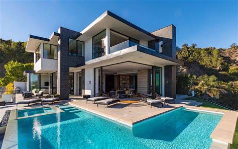 Hollywood Hills Trophy View Estate California Luxury Homes Mansions For Sale Luxury Portfolio
