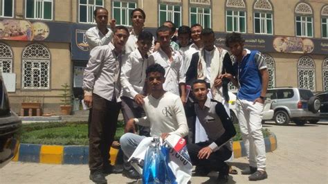 جامعة الناصر طلاب العلوم الادارية يحتفلون باوائل الدفعه