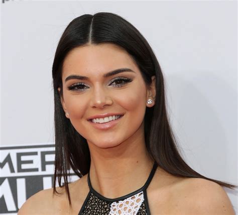 Oops Looks Like Kendall Jenner Was Showing Just A Bit Too Much Skin In