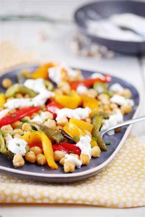 Salade poivrons rôtis pois chiche et burrata