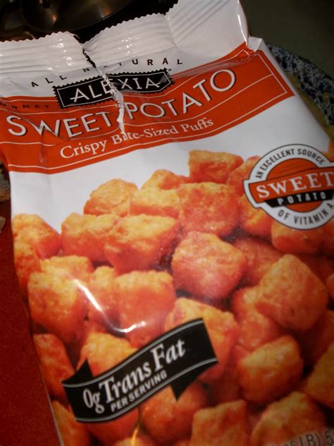 I recently bought a package of frozen sweet potato tater tots and wasn't impressed with the flavor. Lunches Fit For a Kid: Recipe: Cheesy Sweet Potato Tater ...