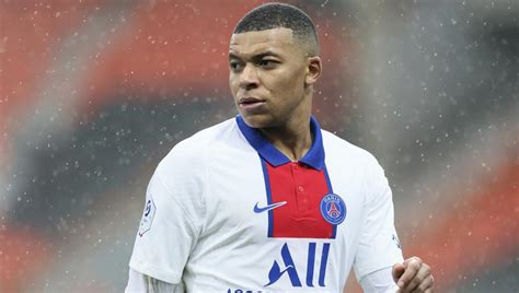 Kylian mbappe, rekor ücretle real madrid'e transfer olmasının ardından futbolseverler tarafından sorgulanmaya başlandı. Kylian Mbappé Current Teams : Kylian Mbappe Player Profile ...