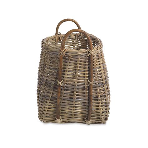 Store Your Home Accessories In Style With This Luxurious Square Basket