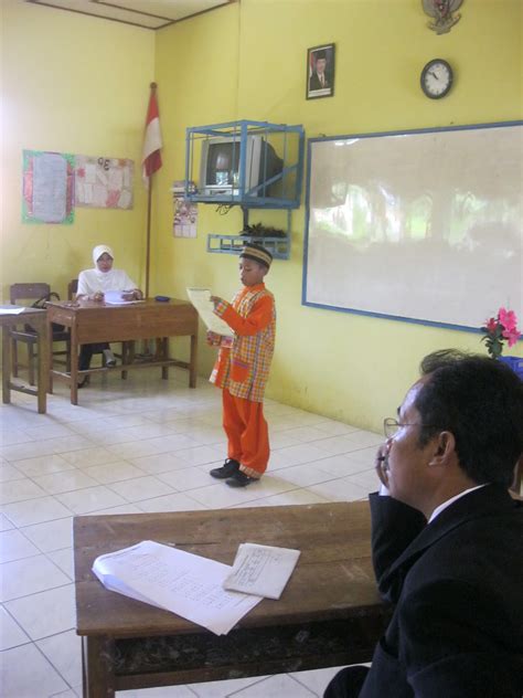 Mengingat hal itu maka kami ingin berbagi dengan sahabat ayo medidik dalam memiliki soal bahasa daerah/bahasa jawa dari kelas 1 s.d. Silabus Seni Suara Jawa Sd