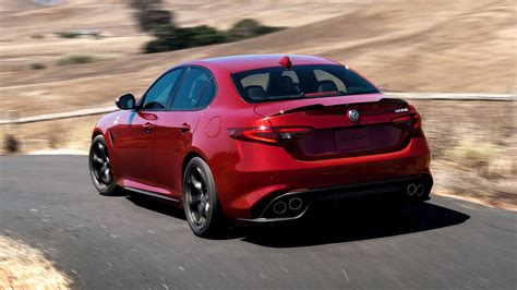Top gear reviews the alfa romeo giulia. Alfa Romeo Giulia Quadrifoglio review: tested in the US ...