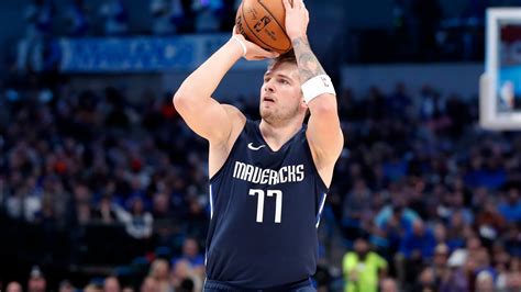 Psb has the latest wallapers for the dallas mavericks. Doncic rolls with Nowitzki watching, Mavs rout Cavs 143-101 | WFXRtv.com