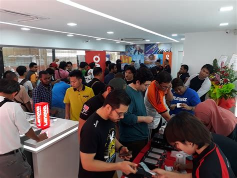 The cheapest way to get from subang jaya to cyberjaya costs only rm 5, and the quickest way takes just 20 mins. Lenovo Concept Store grand opening in Subang Jaya by ...