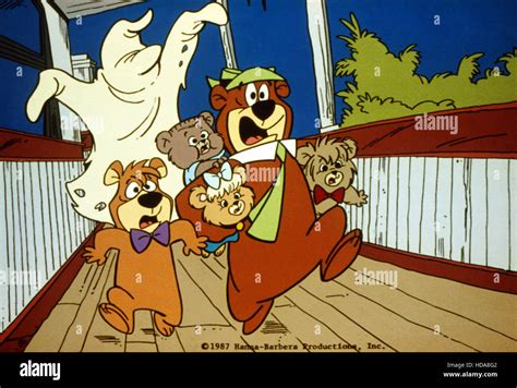 Yogis Great Escape Boo Boo Bear Yogi Bear 1987 © Hanna Barbera
