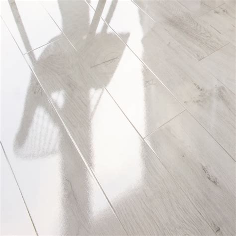 Kaindl Fresco Snow Oak 12mm Gloss V Groove Laminate Flooring