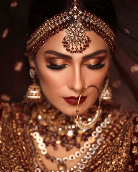 Ayeza Khan Looks Heavenly Gorgeous In Her Latest Bridal Shoot