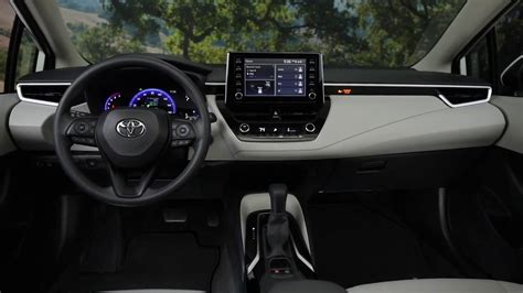The interior of the current toyota corolla is one of its best attributes, and one of its worst. 2020 Toyota Corolla LE Hybrid Interior Design - YouTube