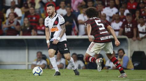 Conta oficial do clube de regatas do #flamengo. Flamengo e Vasco empatam em jogaço de 8 gols no Maracanã | O Dia PB .com.br