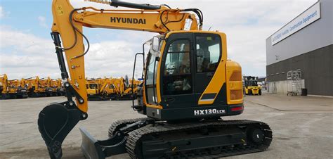 Hyundai Construction Equipment Launches The Two Piece Boom Version Of