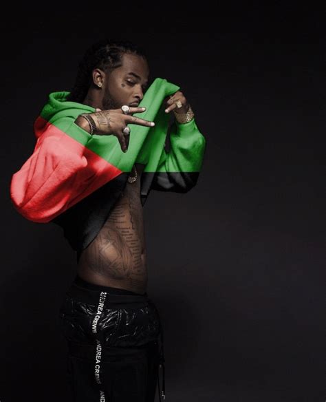 On peut trouver par exemple le drapeau nationaliste rouge, vert et noir. L'image du jour 12/05/18 - Kalash - Drapeau- Martinique ...