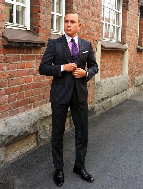Combines with everything, especially blue, red and black. Men's Suit Color Combinations with Shirt and Tie - Suits ...
