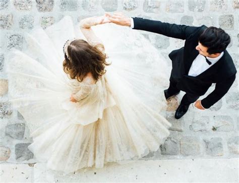 15 Unique Wedding Photography Pose Ideas For Couples Wedding