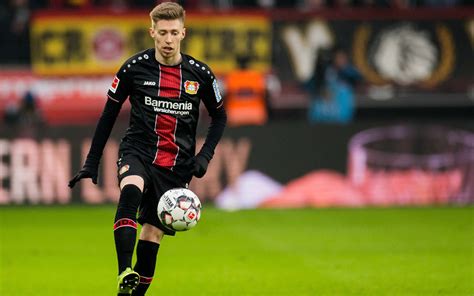 Bayer 04 Leverkusen Mitchell Weiser Hat Gegen Frankfurt Eine Große Chance