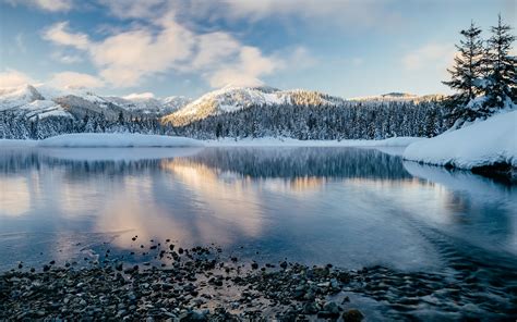 masaüstü güneş ışığı manzara orman dağlar göl yansıma kar kış fotoğraf buz sabah