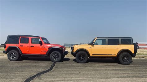 Ford Bronco Vs Jeep Wrangler Drag Race One Of Them Gets Annihilated