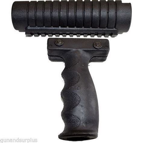 Remington 870 12 Gauge Shotgun Forend Vertical Grip Picatinny Rail