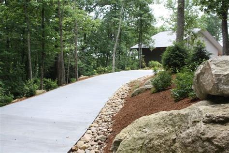 Pin By Amy Harman On Outdoor Ideas Driveway Entrance Landscaping
