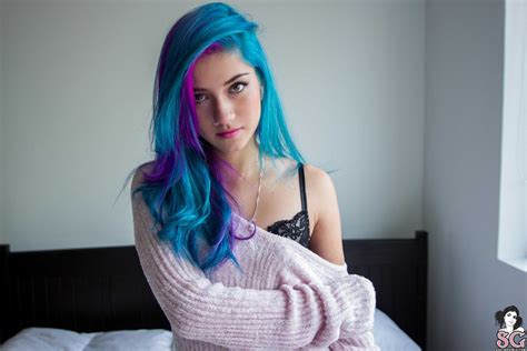 Fay Suicide Women Model Blue Hair Long Hair Dyed Hair Pierced