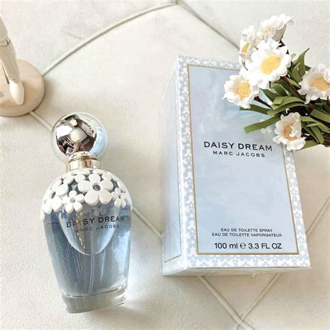 N C Hoa Marc Jacobs Daisy Dream Edt Xixon Perfume