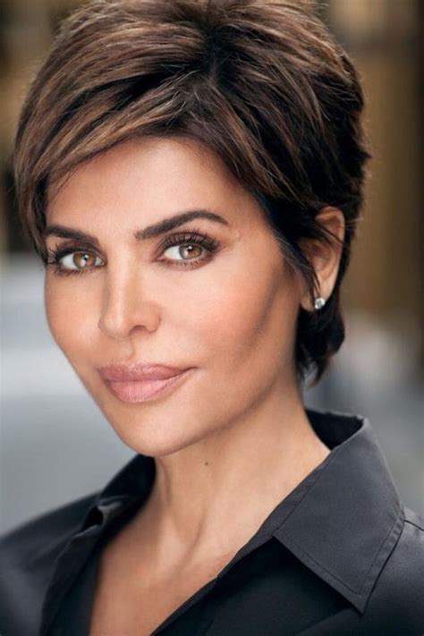 Coupe courte pour les cheveux fins : 50 idées et plus de coupe courte pour les femmes de 50 ans et plus - Coiffures, Mode et Beauté ...