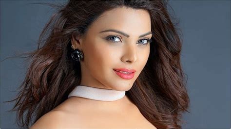 Sherlyn Chopra Poonam Pandey Gehana Vasisth Models Linked In The Raj