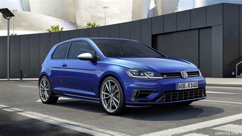 2017 Volkswagen Golf 7 R Line Facelift Front Three Quarter Caricos