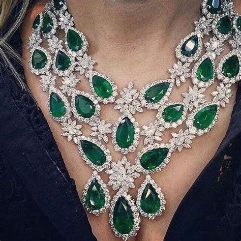 Emerald Jewelry Bling Jewelry Luxury Jewelry Diamond Jewelry High