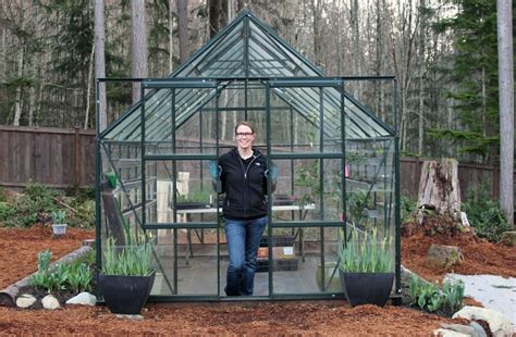 The final thoughts on how to use a greenhouse. Growing Vegetables in a Greenhouse - One Hundred Dollars a ...