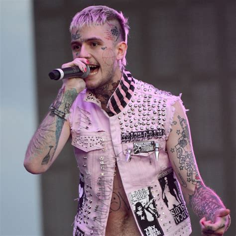 Rapper Lil Peep Dies At 21—and His Ex Bella Thorne Is Speechless E