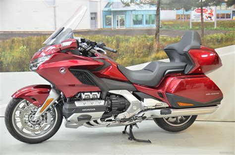 Honda gl1800 f6b gold wing: Honda GL 1800 GoldWing manuaalivaihteinen alle 1000 km ...