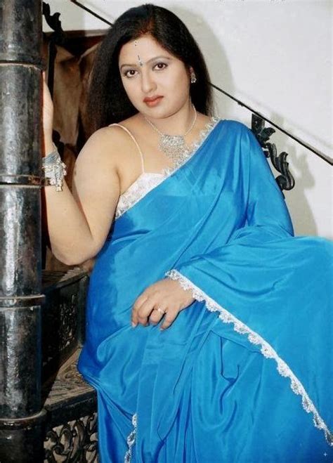 Daily Latest Posts Hot Desi Aunties Pictures Tight Saree
