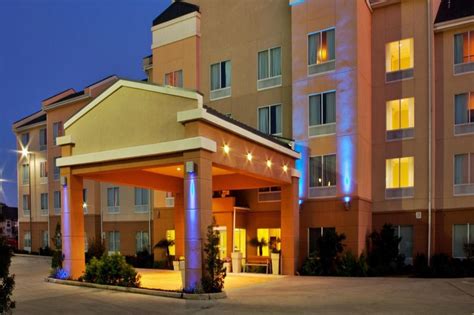 Holiday inn east hampton hotels are listed below. Holiday Inn Express New Orleans East en Nueva Orleans area ...