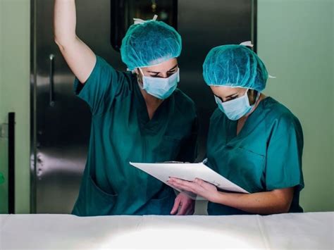What Is A Scrub Nurse With Responsibilities And Salary
